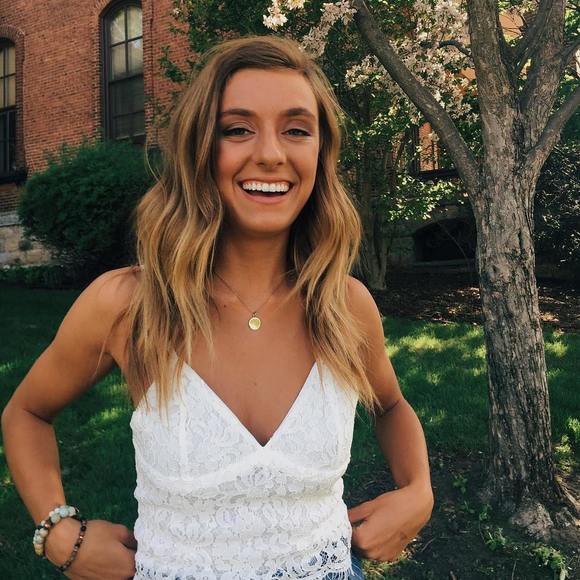 Meet your Posher, Isabel - Picture 1 of 1